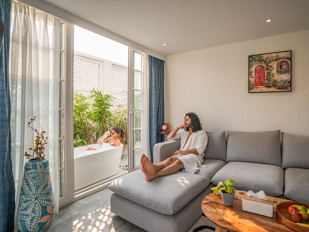 Hotel sales team building B2B partnerships